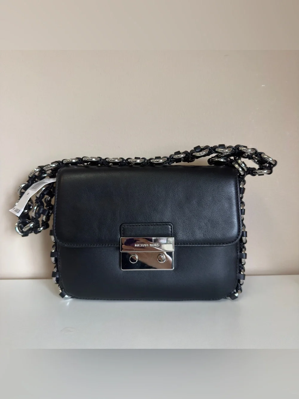 Michael Kors PIPER LG SHLDR FLAP LEATHER